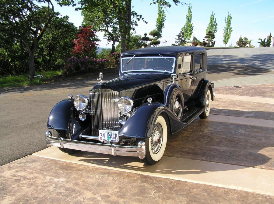  Packard Twelve Model 1107 Formal Sedan 1934 года  (фото 8 из 9)